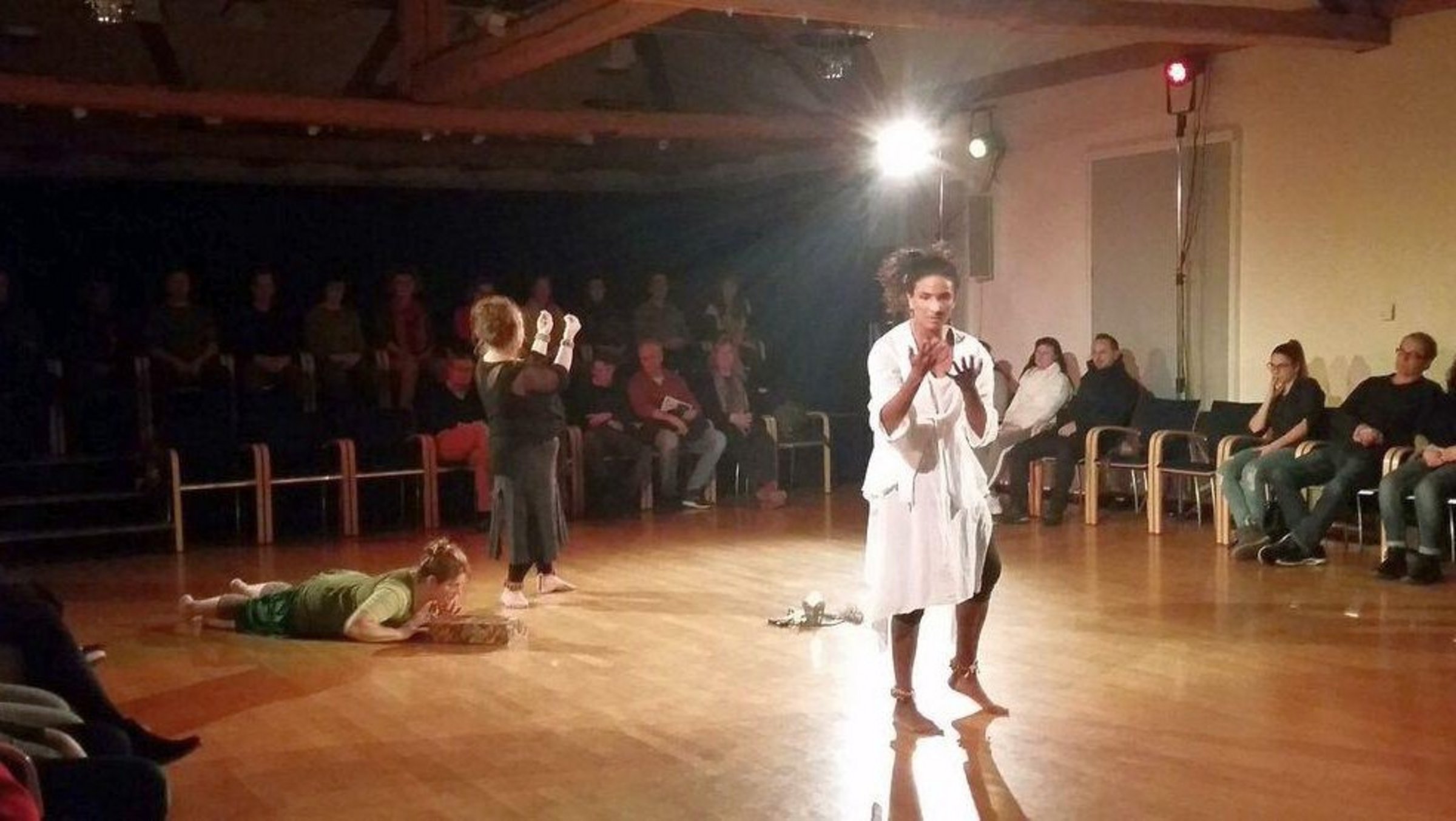 Feuerritual. Foto: Luisa Banhardt