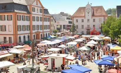 Der beliebte Trödelmarkt