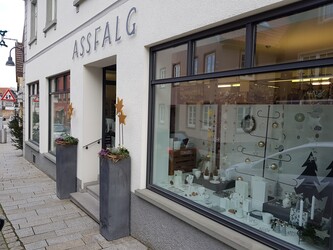 Foto: Außenansicht Fachgeschäft für Bastelbedarf Assfalg Foto: Außenansicht Fachgeschäft für Bastelbedarf Assfalg